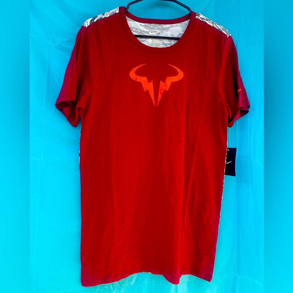 NWT Nike T-shirt size S